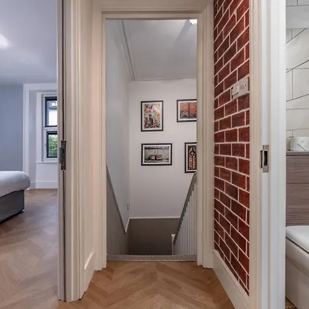 Art Penthouse: Views & Culture Hub Daire Bristol