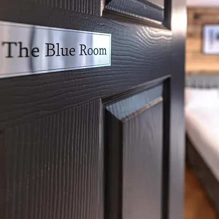 Art Penthouse: Views & Culture Hub