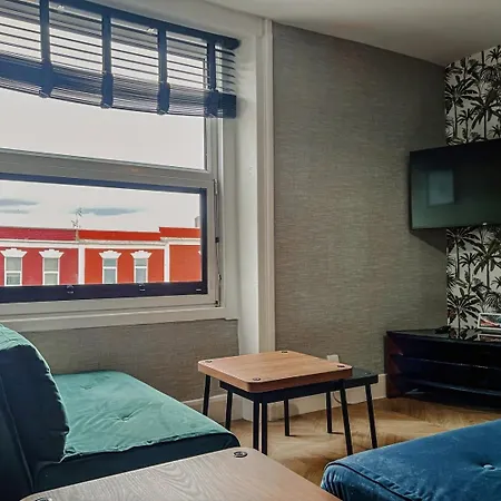 Stokes Croft City View Apartment With Workspace Bristol