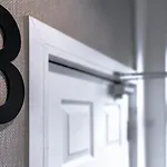 View Flat, Quiet Bedroom, Work Ready Desk شقة بريستول