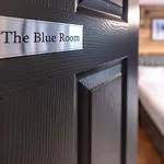View Flat, Quiet Bedroom, Work Ready Desk