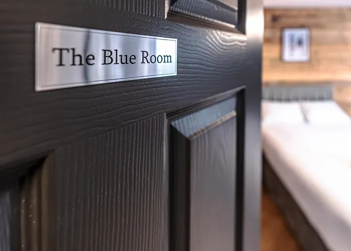 Stokes Croft Views, Quiet Sleep, Desk